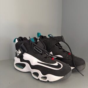 Nike Kids Black and White Sneakers with Teal Accents